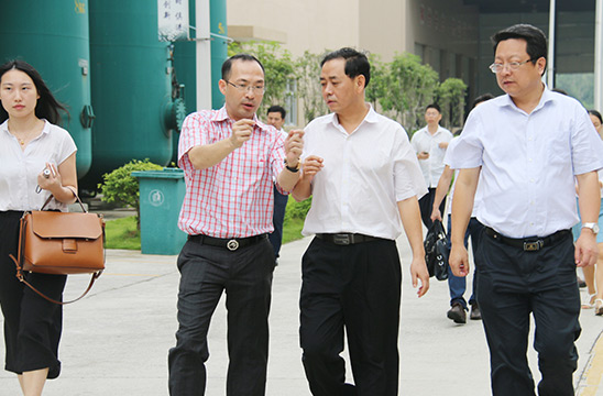 翁玉耀，现任福建省工业和信息化厅党组书记、厅长、省无线电管理办公室主任